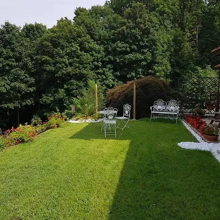 Nel Giardino Di Dafne مزرعة للإقامة ستريزا